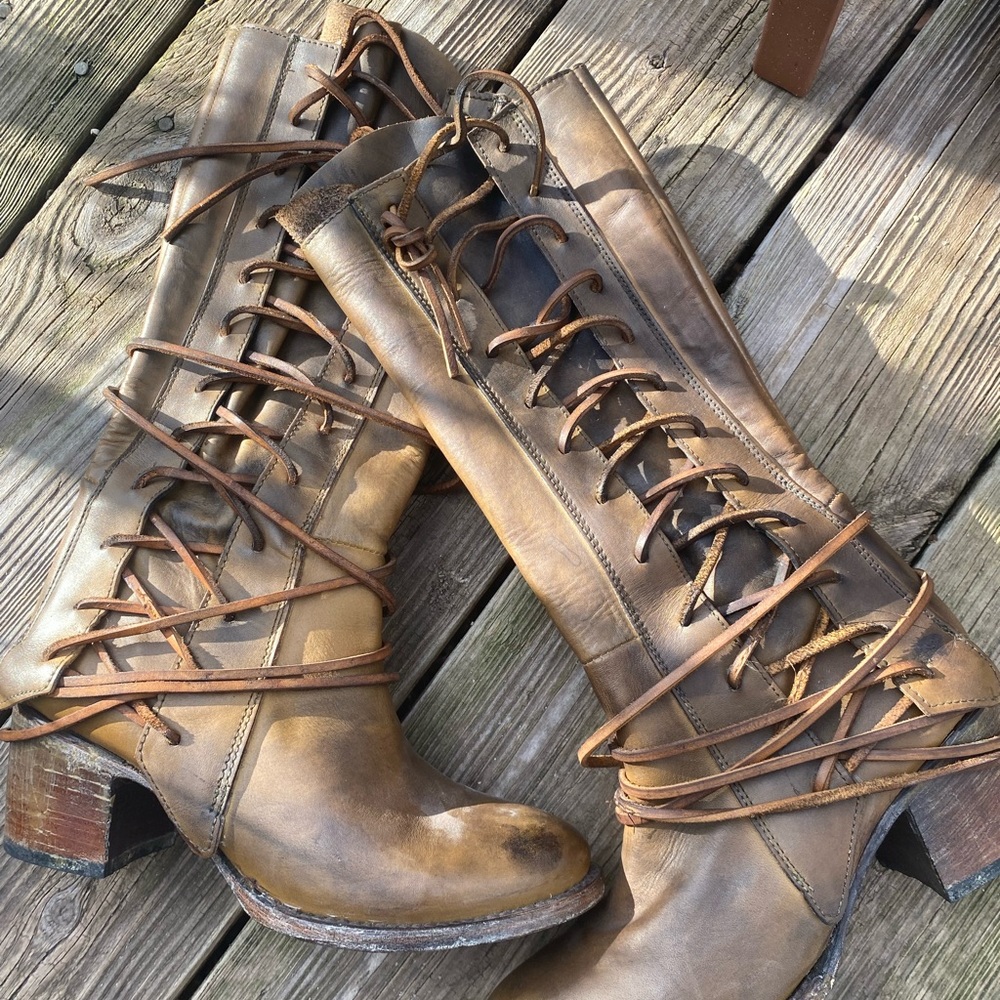 Freebird by Steven CASH size 8 OLIVE
